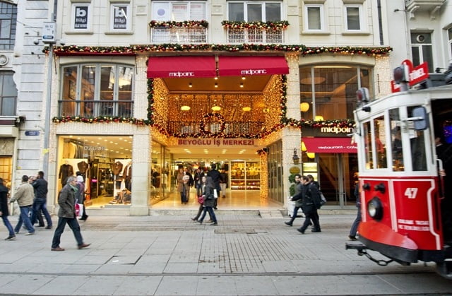 مرکز خرید بی اوغلو ایش استانبول