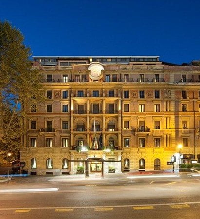 هتل امبسی تری رم