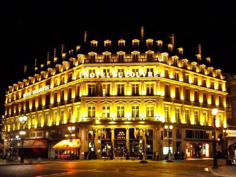 هتل دو لوور پاریس