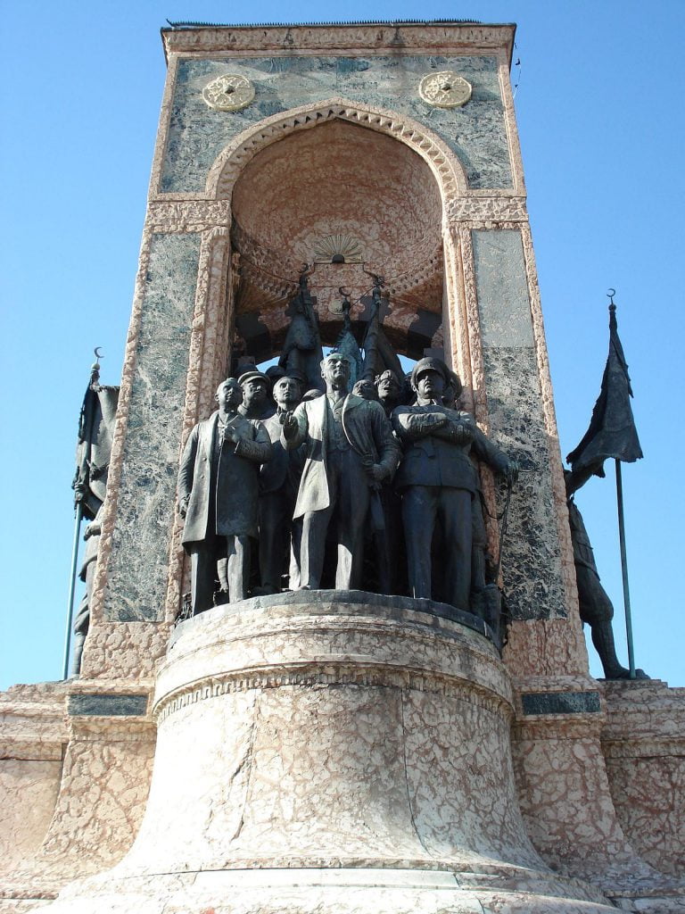 بنای یادبود جمهوری تکسیم