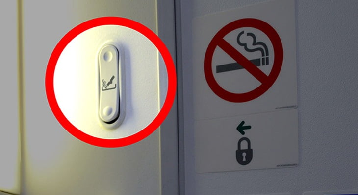 زیر سیگاری در هواپیما