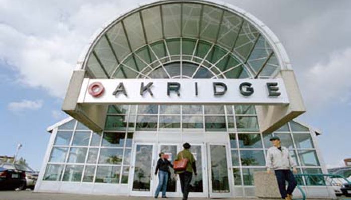 مرکز خرید oakridge center ونکوور