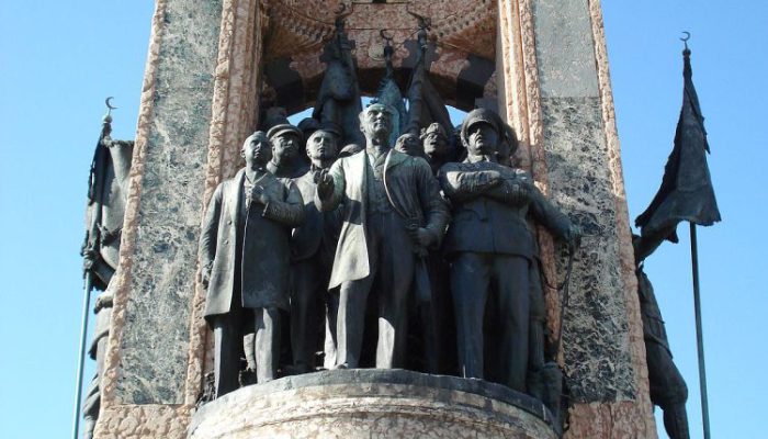 بنای یادبود جمهوری تکسیم