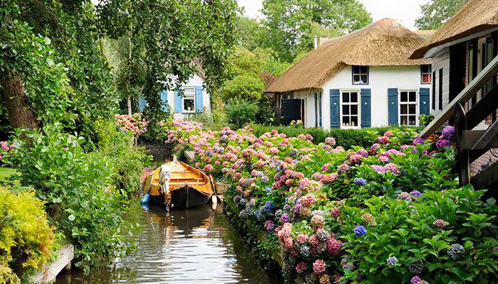 روستای گیتورن در هلند